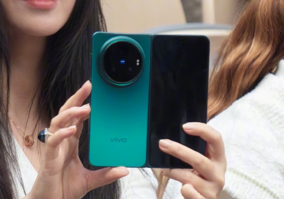 vivo X Fold 6 这次的主打色，对味了 