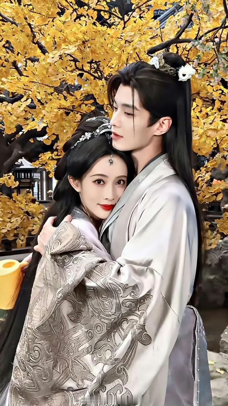 孟子义，何与《百花杀》开始播前招商，应该是暑期档上了，🐧看来很看好这一部啦 