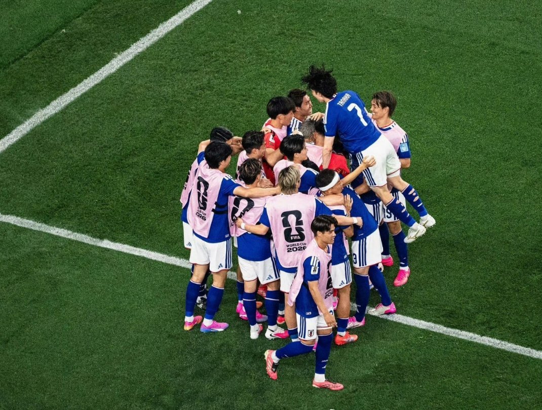 日本1比1瑞典日本也在报复韩国积分形势看这场平局真的太有意思了。日本打平稳稳小组