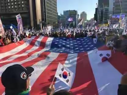 主要是出于安全考量，当下韩国反华风气颇为严重，3人以下前往韩国，在当地实在是不安