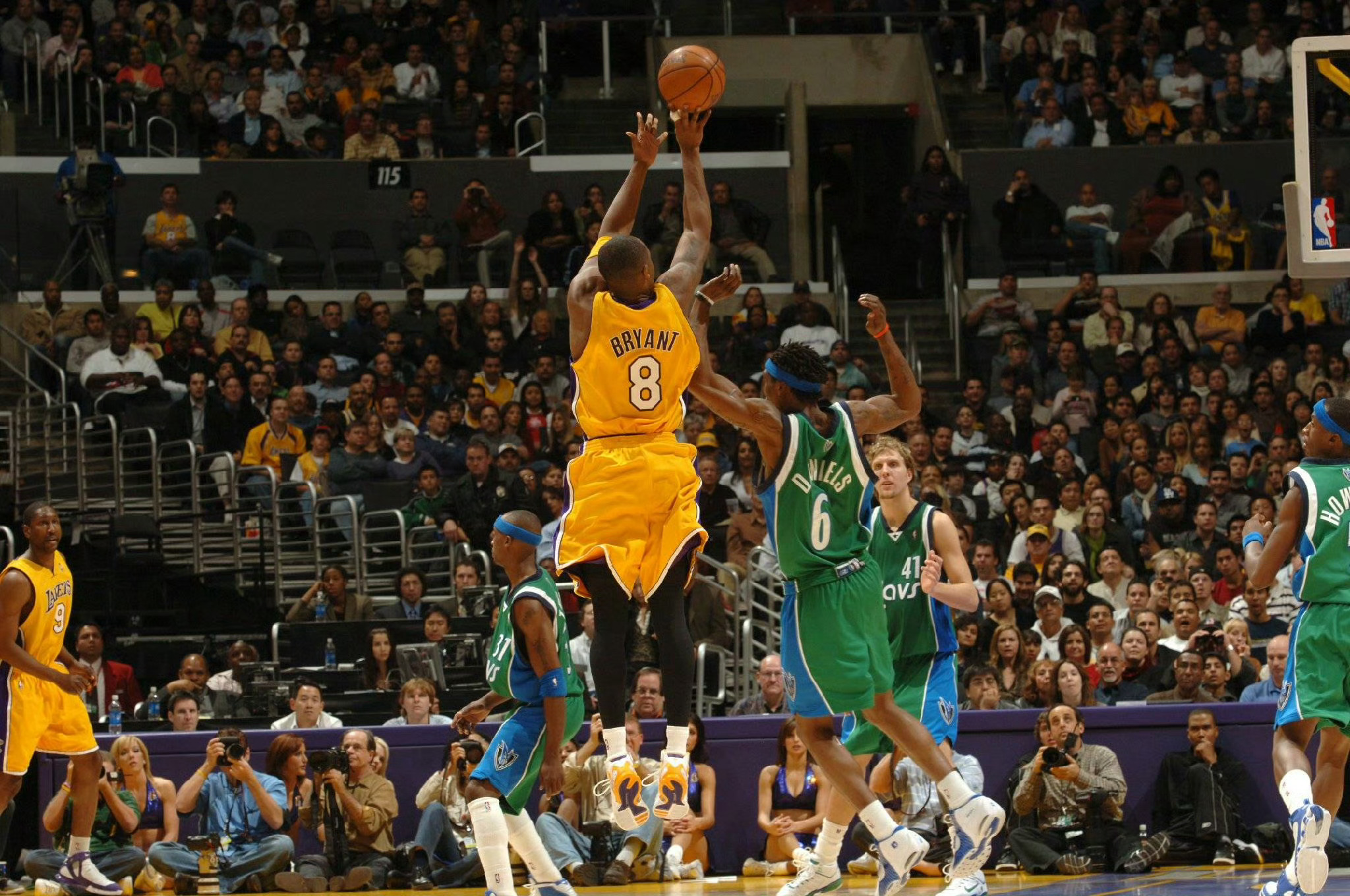 所有看上去的天才，其实都少不了勤勉的练习。所有的惊艳，都来自长久的准备。所有看起