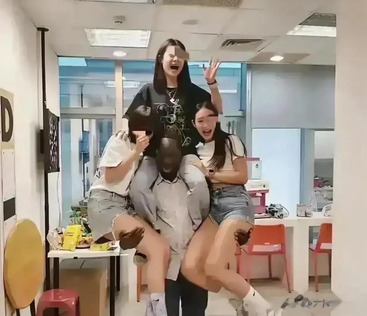 又是山东！真是令人气愤！网传济南大学，居然给留学生每月补助3万元……

据网传的