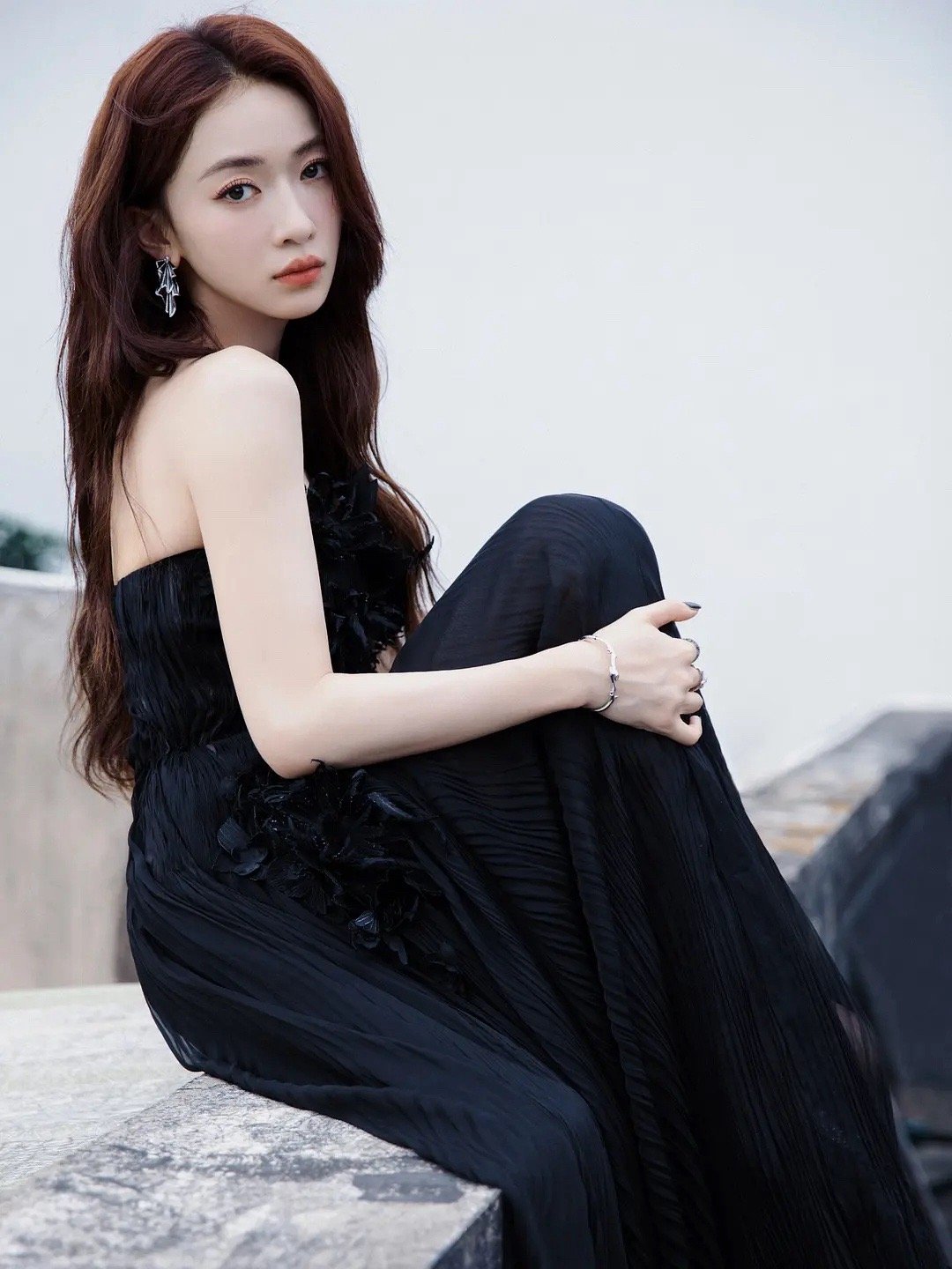 吴谨言果然是大女主，这组照片不错，只不过怎么有点撞脸baby[衰] ​​​