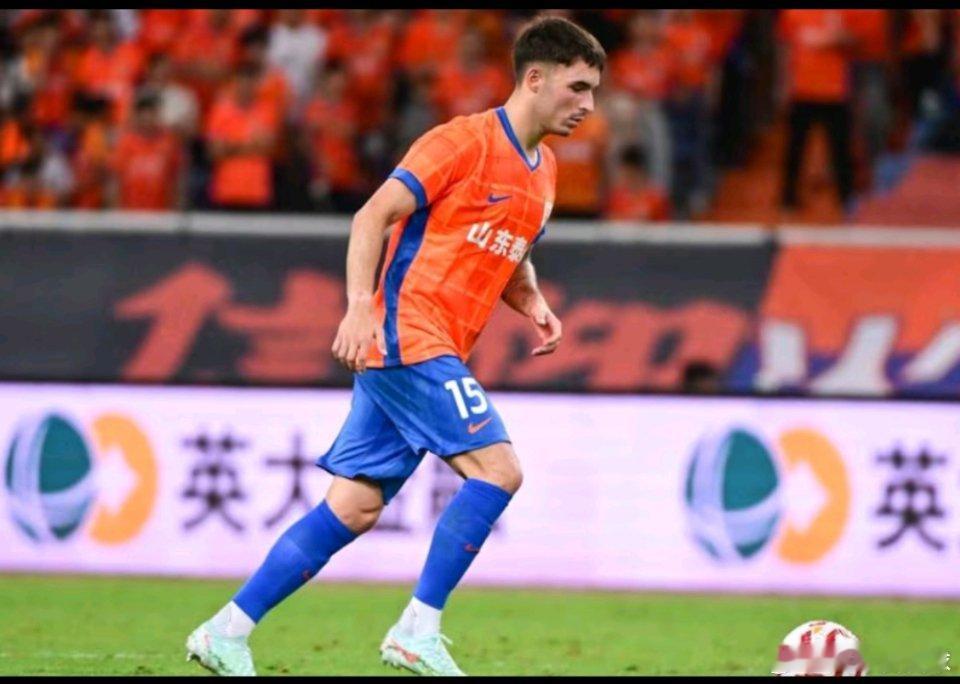 1月21日讯 据《阿斯报》的消息，中超山东泰山俱乐部即将与球队后卫路易斯·洛佩斯