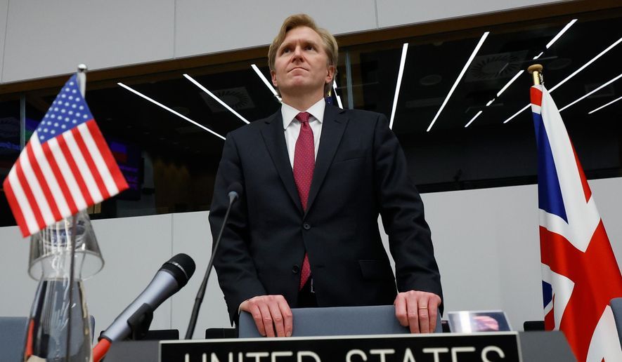昨天，美国国防部负责政策的副部长埃尔布里奇·科尔比在菲律宾发表了全文四千字的演讲