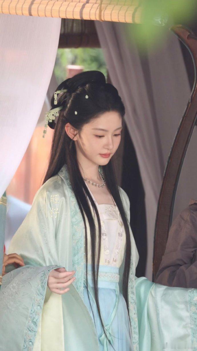 赵晴瘦了很多赵晴瘦了很多，古装真的是她统治区，完全清水芙蓉赵晴古装瘦了好多