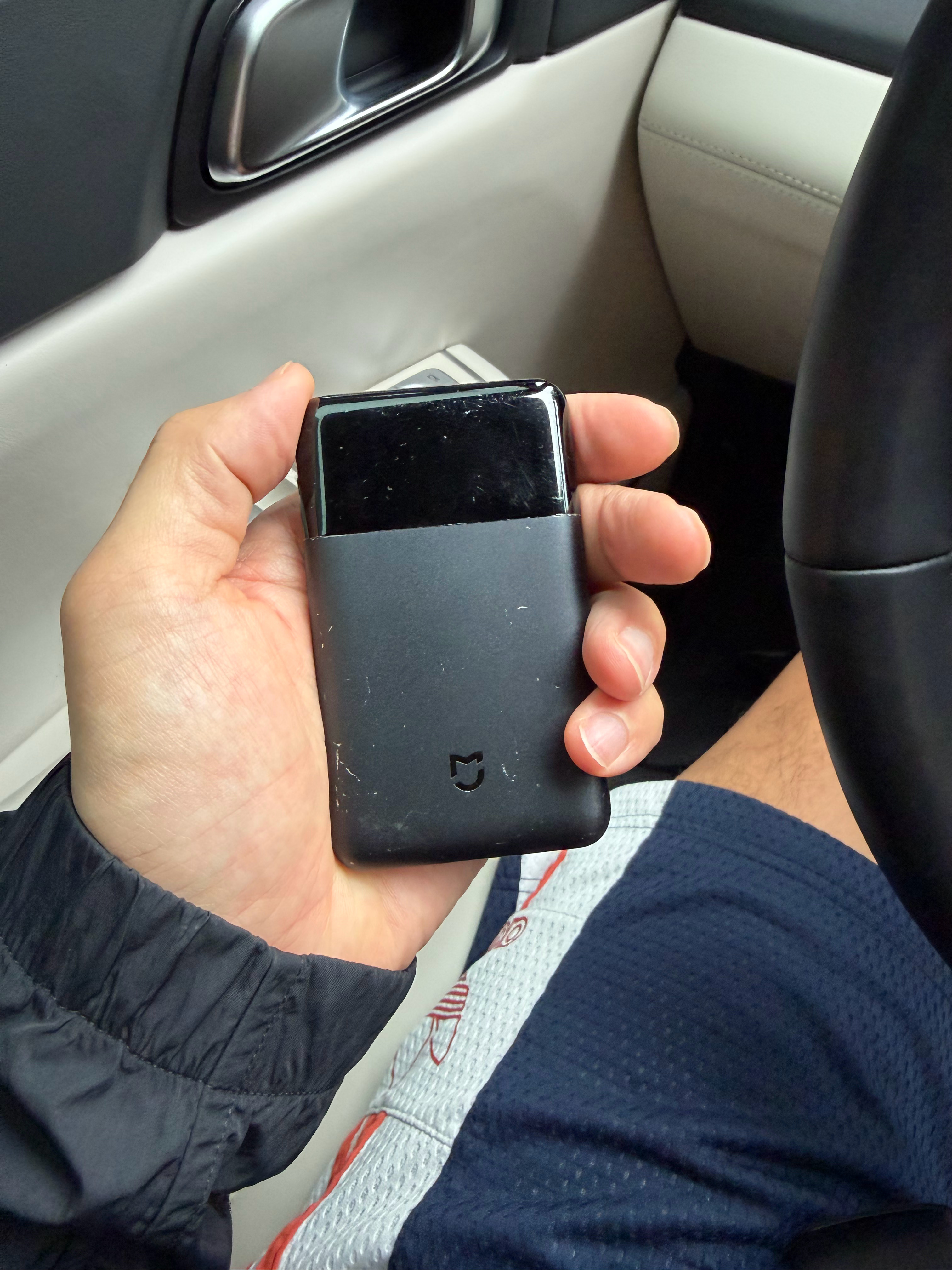 生活经验～别拿刮胡刀修鼻毛[微笑][微笑]别问我怎么知道的[捂嘴哭][捂嘴哭] 