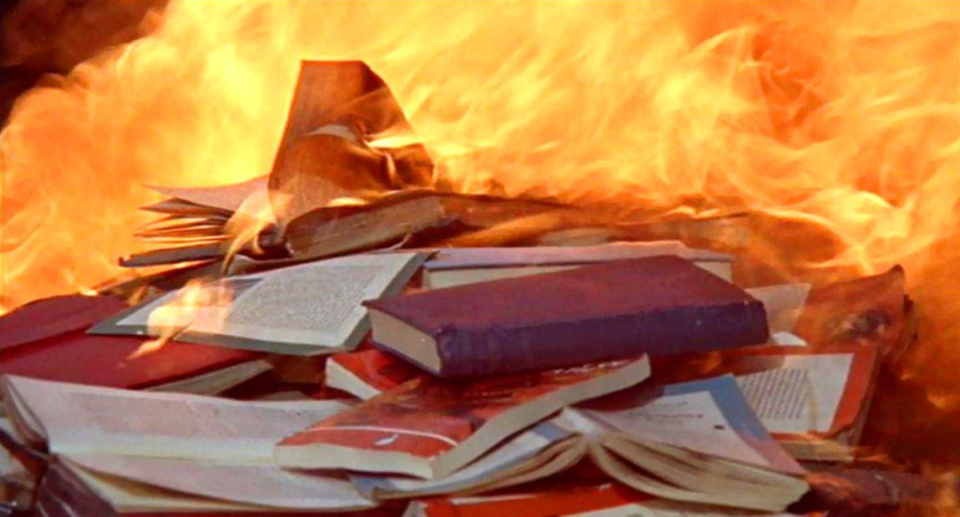 多家公司训练AI销毁珍贵图书美国科技媒体404 Media近日爆料，他们追踪了一