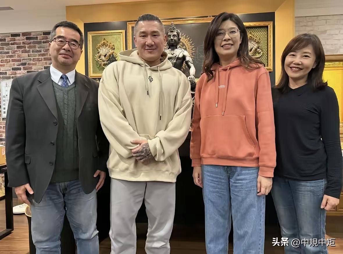 馆长为两岸和平发展努力！也为自己的未来规划！
据悉，馆长陈之汉1月19日邀请了郑