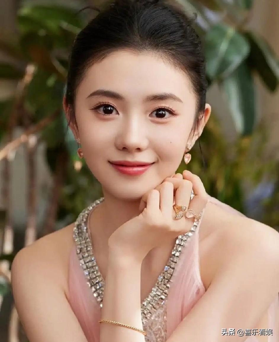 刘浩存，没想到吧？
 
9月9号，刘浩存冲上热搜，不过这次不是因为作品，也不是因
