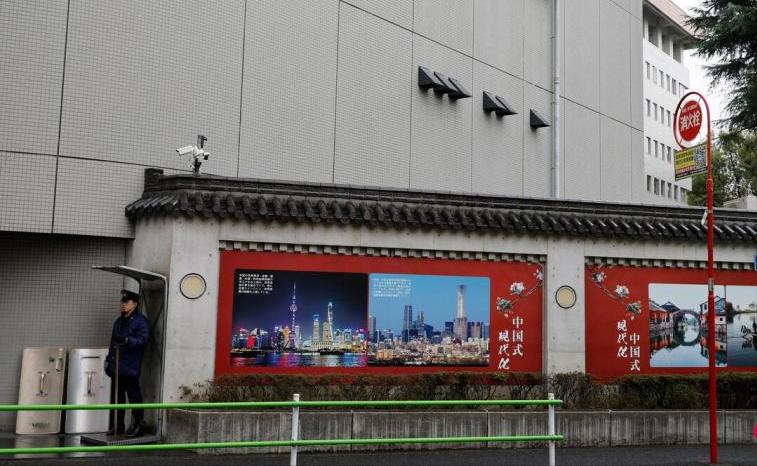 外媒今日报道：“今年3月持刀闯入中国驻日本大使馆的日本自卫官村田晃大，星期三（8