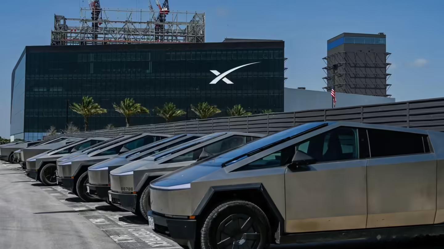 【SpaceX市值蒸发1.2万亿美元，SpaceX市值蒸发近一个特斯拉】北京时间