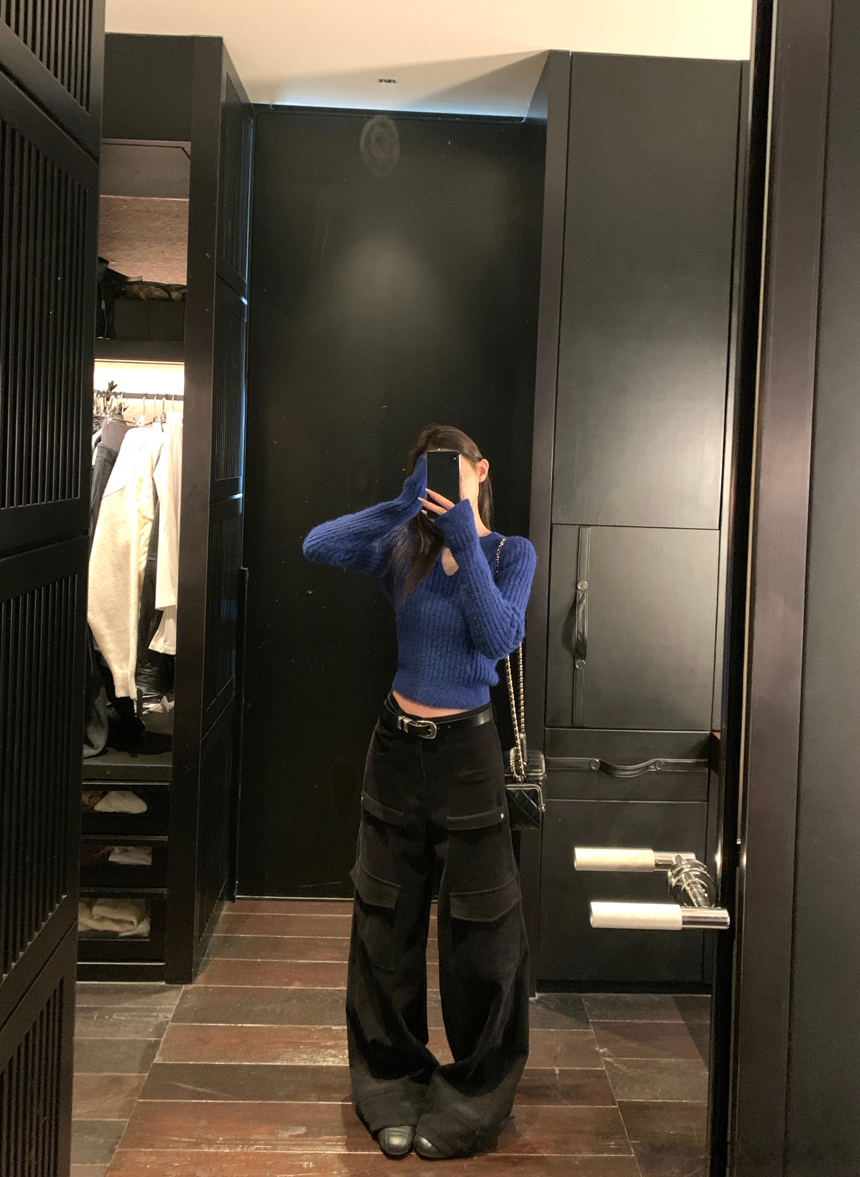 美式复古的一件工装神裤黑色和红棕色都自带街头复古气质 可塑性很强版型超好灯芯绒面