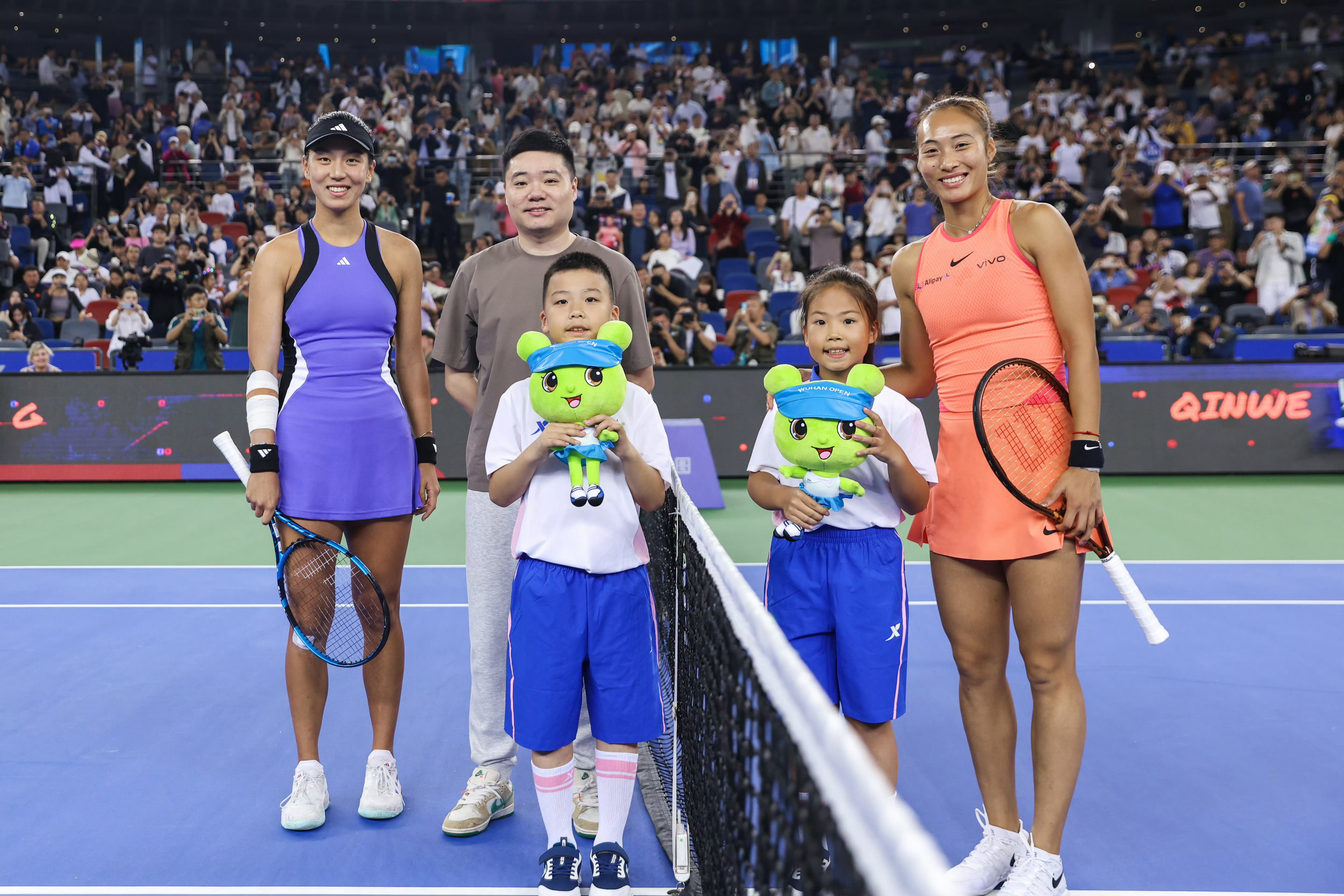 #欣文联播# 又见证一个网球历史，而且主任也来了#郑钦文vs王欣瑜# #丁俊晖为