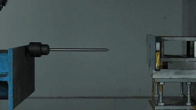 现在国产的电池都喜欢给自己起一个高大上的名字，比亚迪的叫刀片，埃安的叫弹匣，感觉