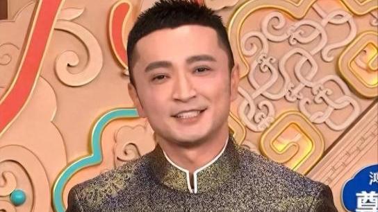 2026马年春晚收官，尼格买提达成连续12年主持春晚的壮举，十二载恰逢十二生肖圆