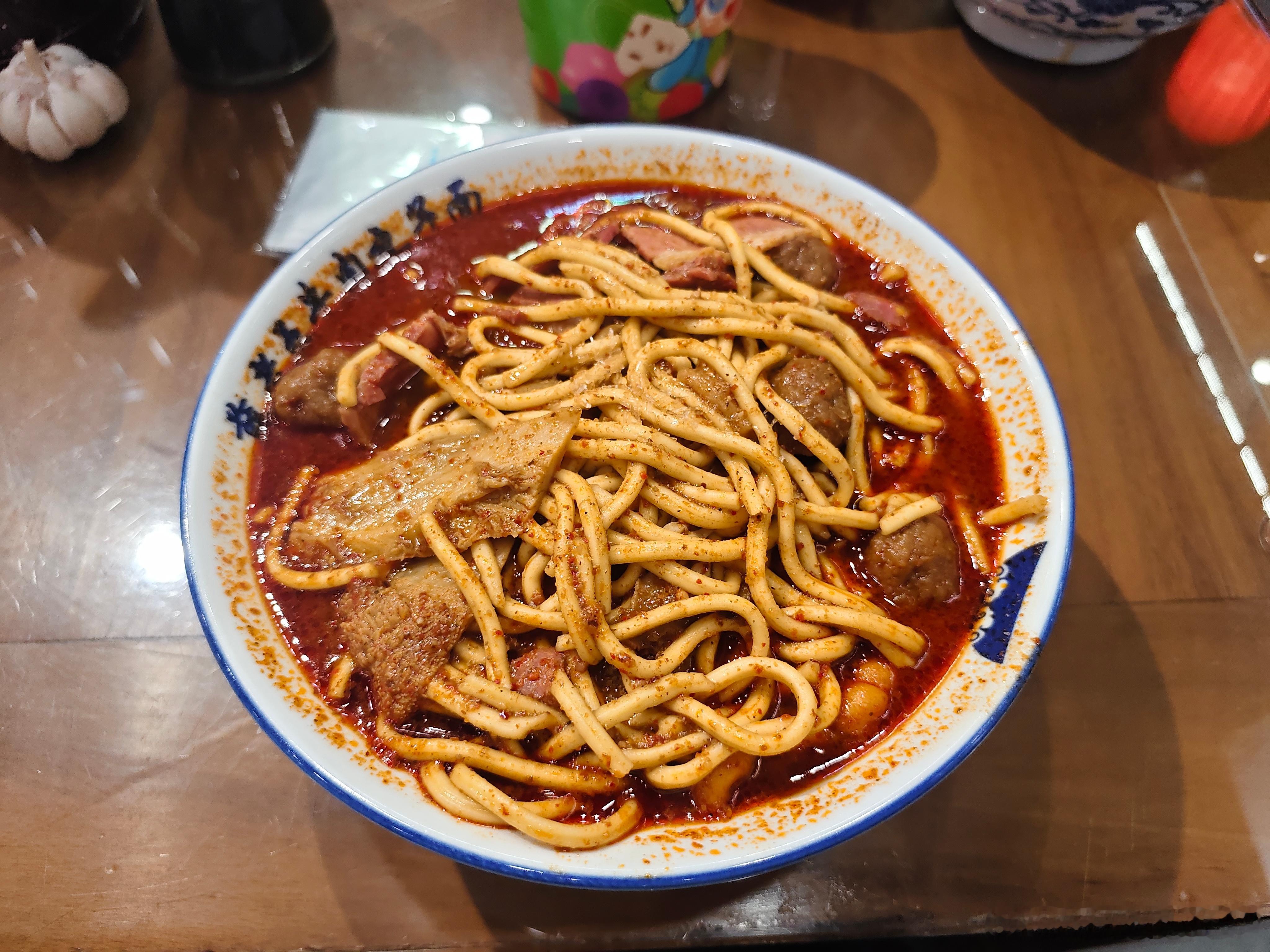牛肉丸子面 少油＋麻花＋牛肚共计20元谁懂这一碗的含金量！ 临汾
