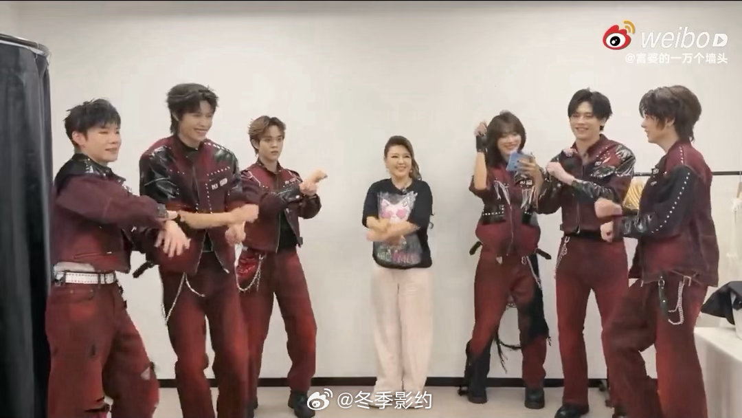 乌兰图雅NexT1DE合跳套马杆潮酷少年遇上草原经典金曲，NexT1DE领悟力出