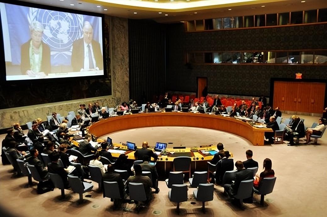 联合国安理会召开专项会议商讨中东调解方案，整场会议原本以推动对话、打造区域长久和