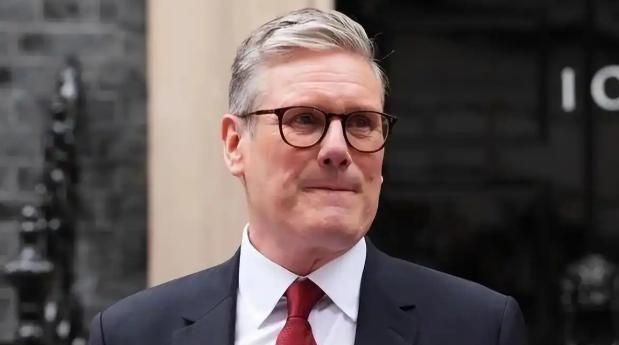 中英关系要比彻底变天了！
5月8日，路透社独家透露，英国方面突然宣布在本月采取一