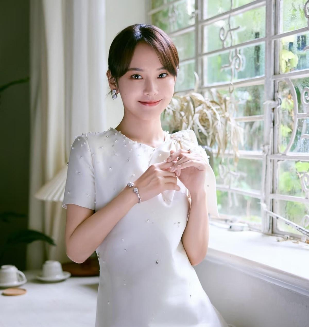 张佳宁演技这么好，为什么就是火不起来？
《重器》里闫继才案转折那场戏，她没一句台