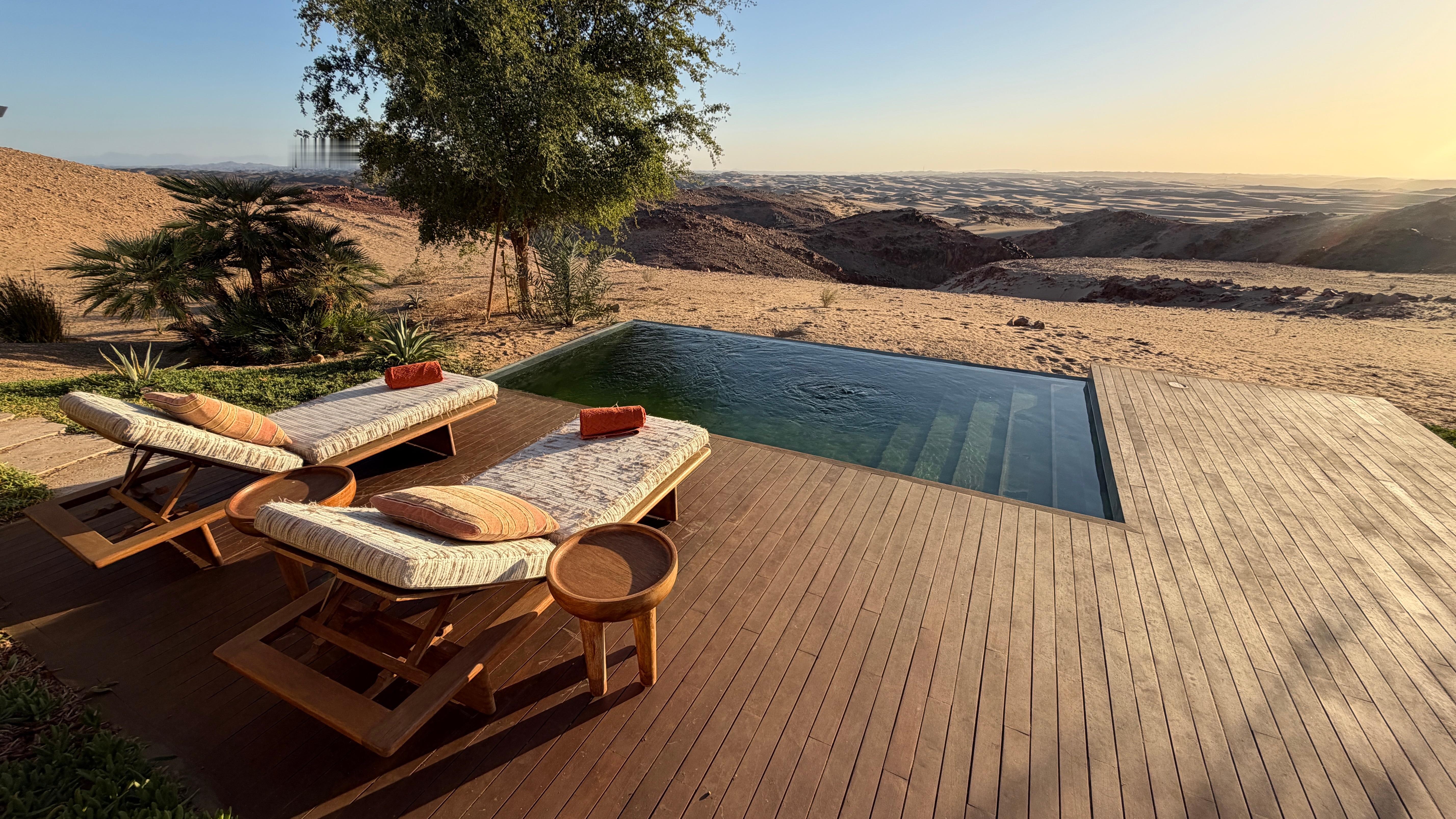 抵达了今晚的酒店🏨有点想住阳台上了……⛱️ 沙特阿拉伯