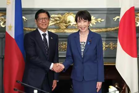 联合国所规定的日本领土仅限于日本四岛及其附属岛屿，这些岛屿与菲律宾隔着茫茫大海，