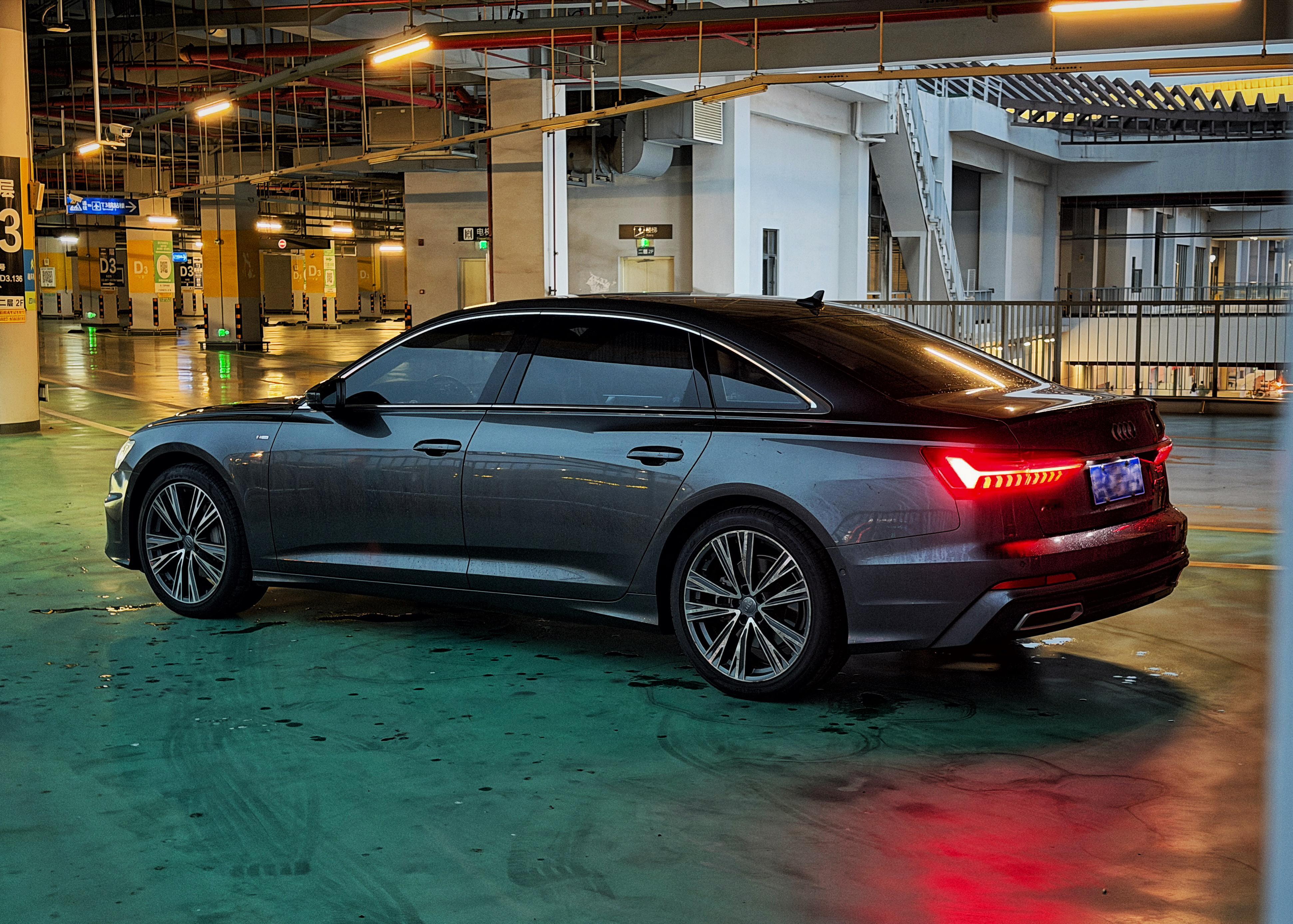 A6L老了，就变成了老6！今天开家里老6去的机场，依然丝滑，好开，颜值还能打！尤