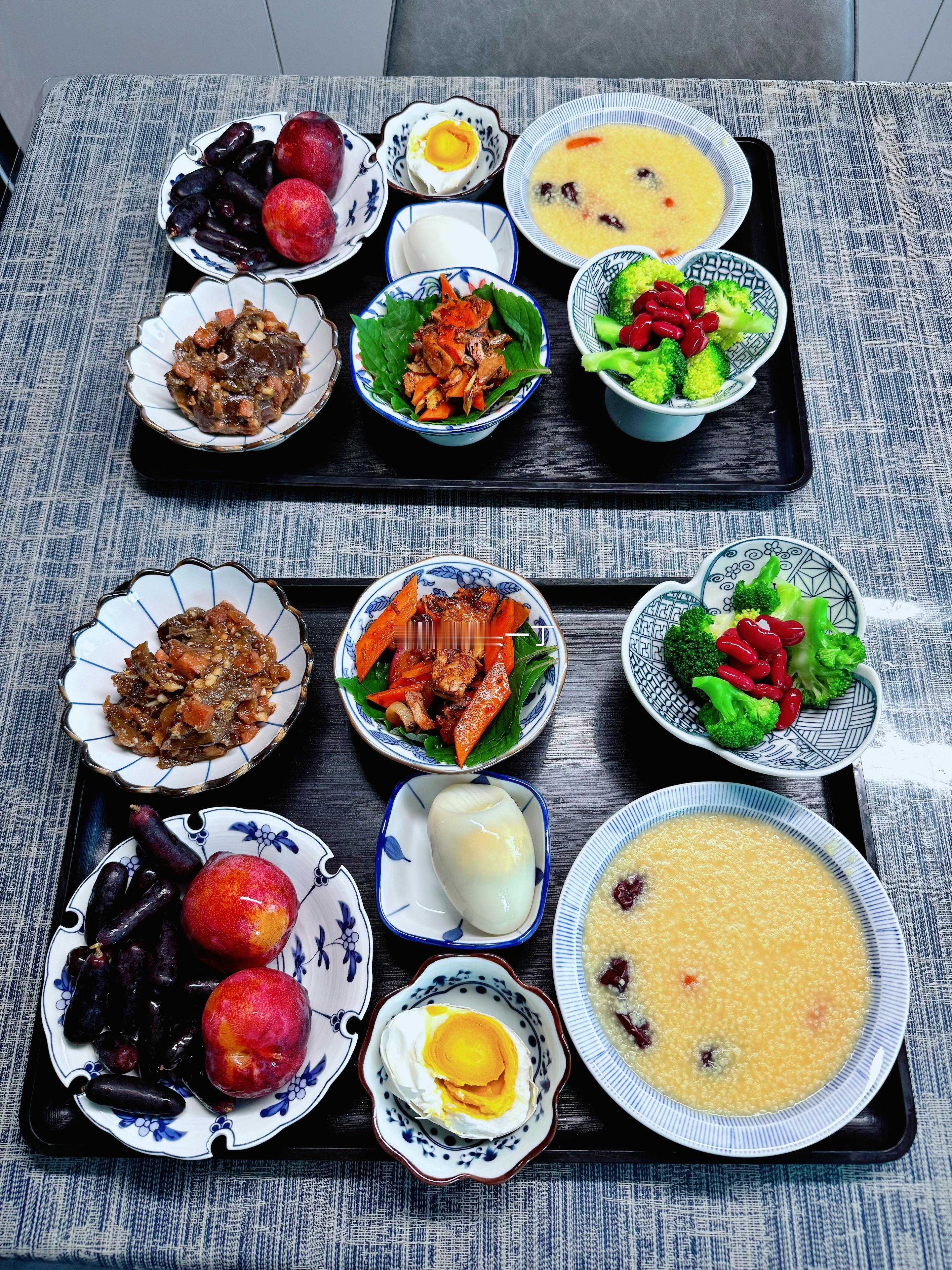 周末吃的晚点，今天老虎在家，早上他要陪他妈妈去体检，老太太年纪大了，最近总说身体