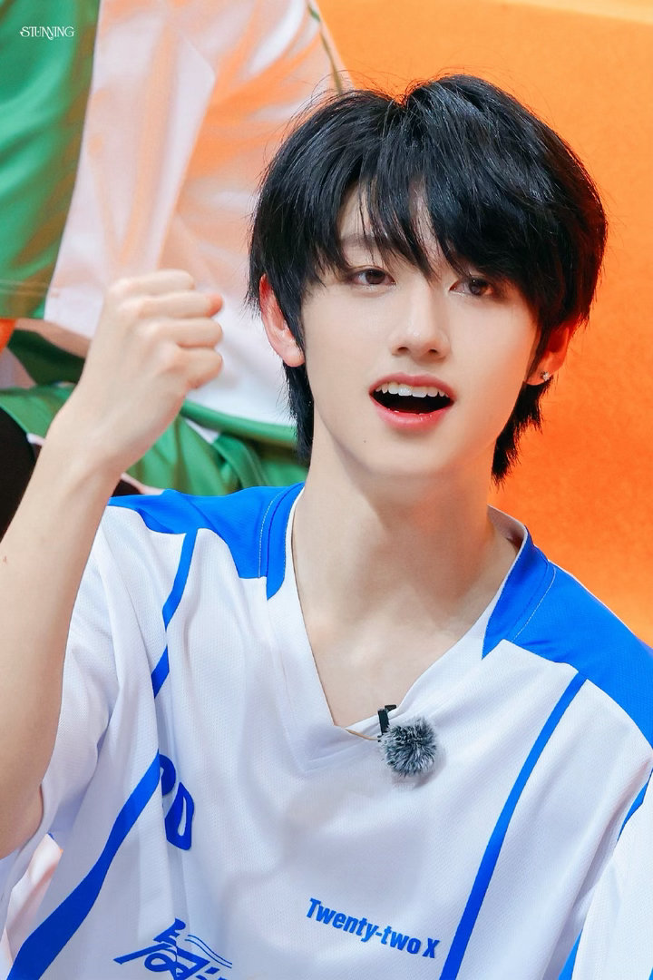 期待运动会的神051朱志鑫朱志鑫运动系男神解冻中