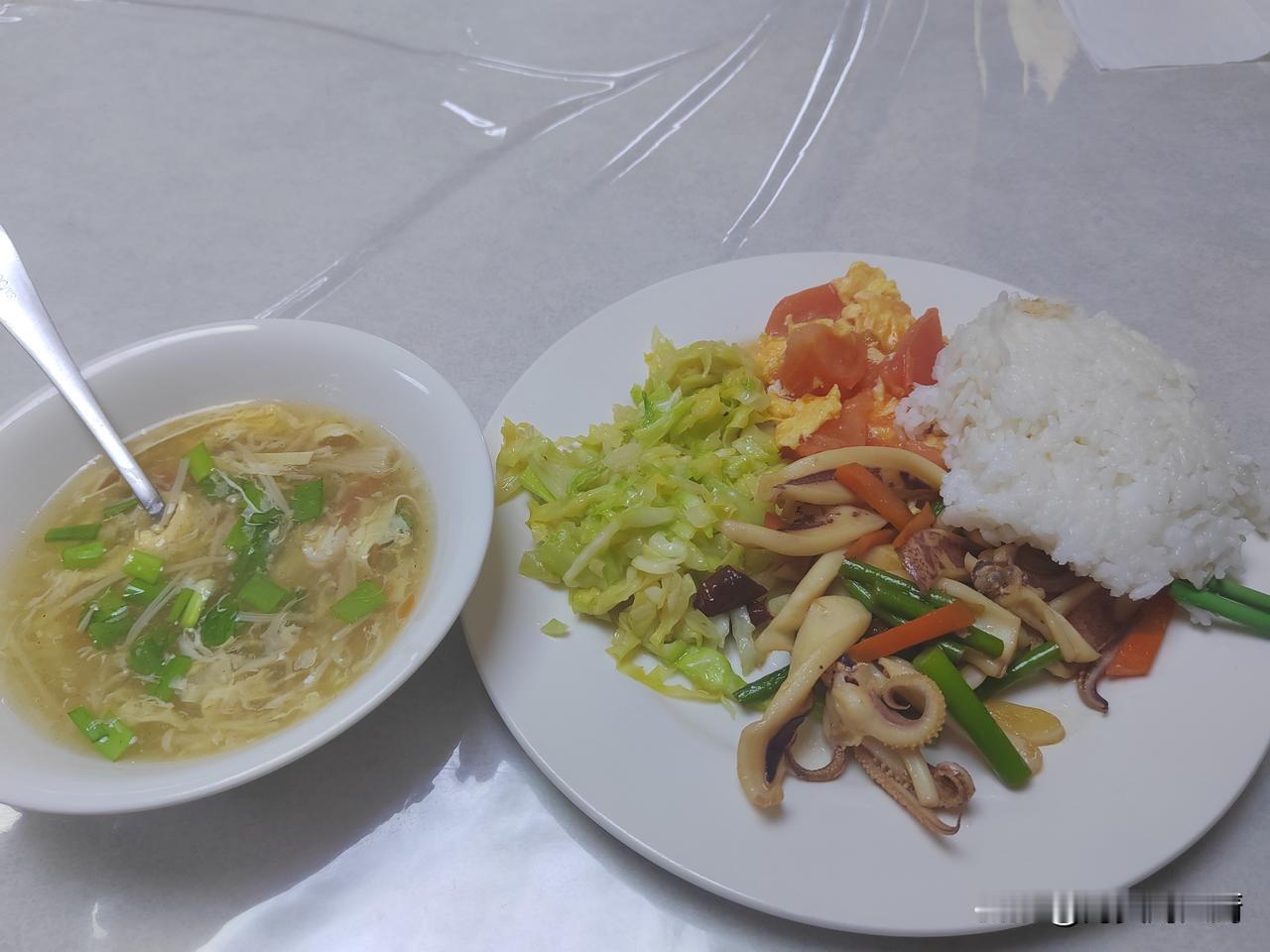 昨天中午差点玩火了，直到下午还魂不守舍的，腿肚子都软了，午饭也没有吃，就回房间了