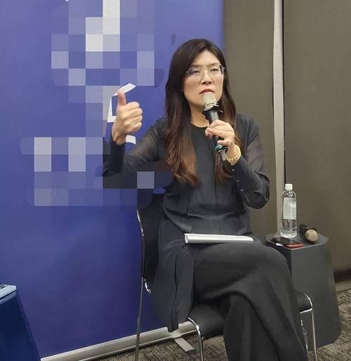 郑丽文改变台湾现状的能力，取决于她能否摆脱国民党“模糊化生存”的路径依赖。她拥有