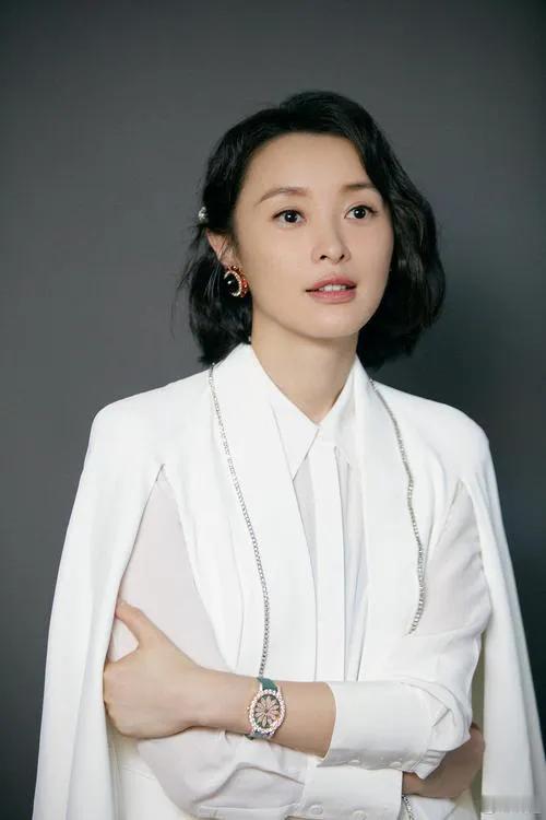 演员，吴越说，我最后一部演小姑娘的戏是姚晓峰导演的《假如生活欺骗你》，我演的是一