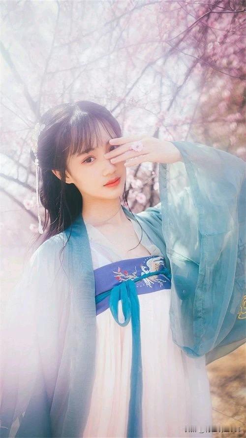 肚子上的“桃花穴”，让你面若桃花，女人味十足！

你是否曾梦想过拥有桃花般的面容