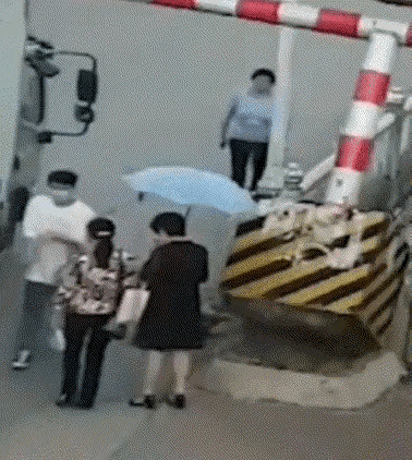 大妈是个有福报的人。