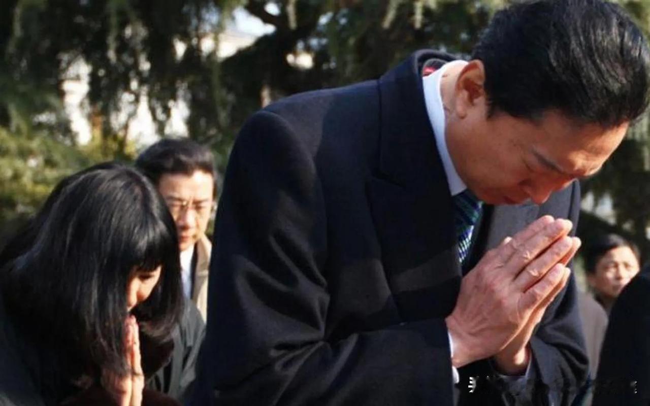 日本前首相鸠山由纪夫现身九三阅兵，释放哪些信号？
 
最近，一则重磅消息刷屏了国