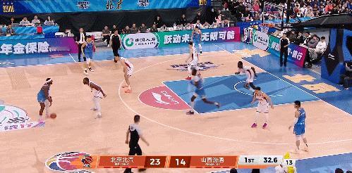 北京男篮vs山西男篮 范子铭近两个赛季唯一一次三分出手，唯一一次命中，100%先