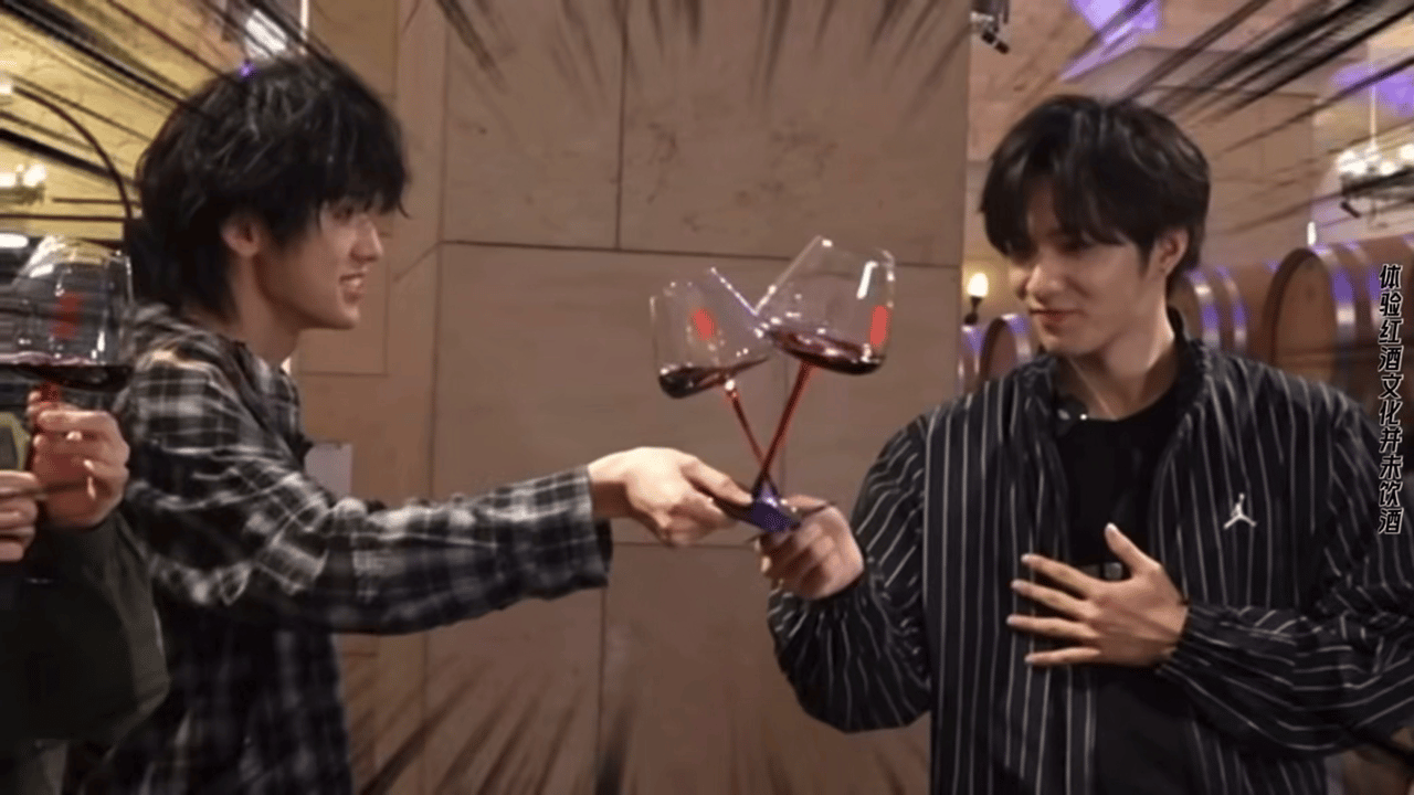 碰杯🥂 