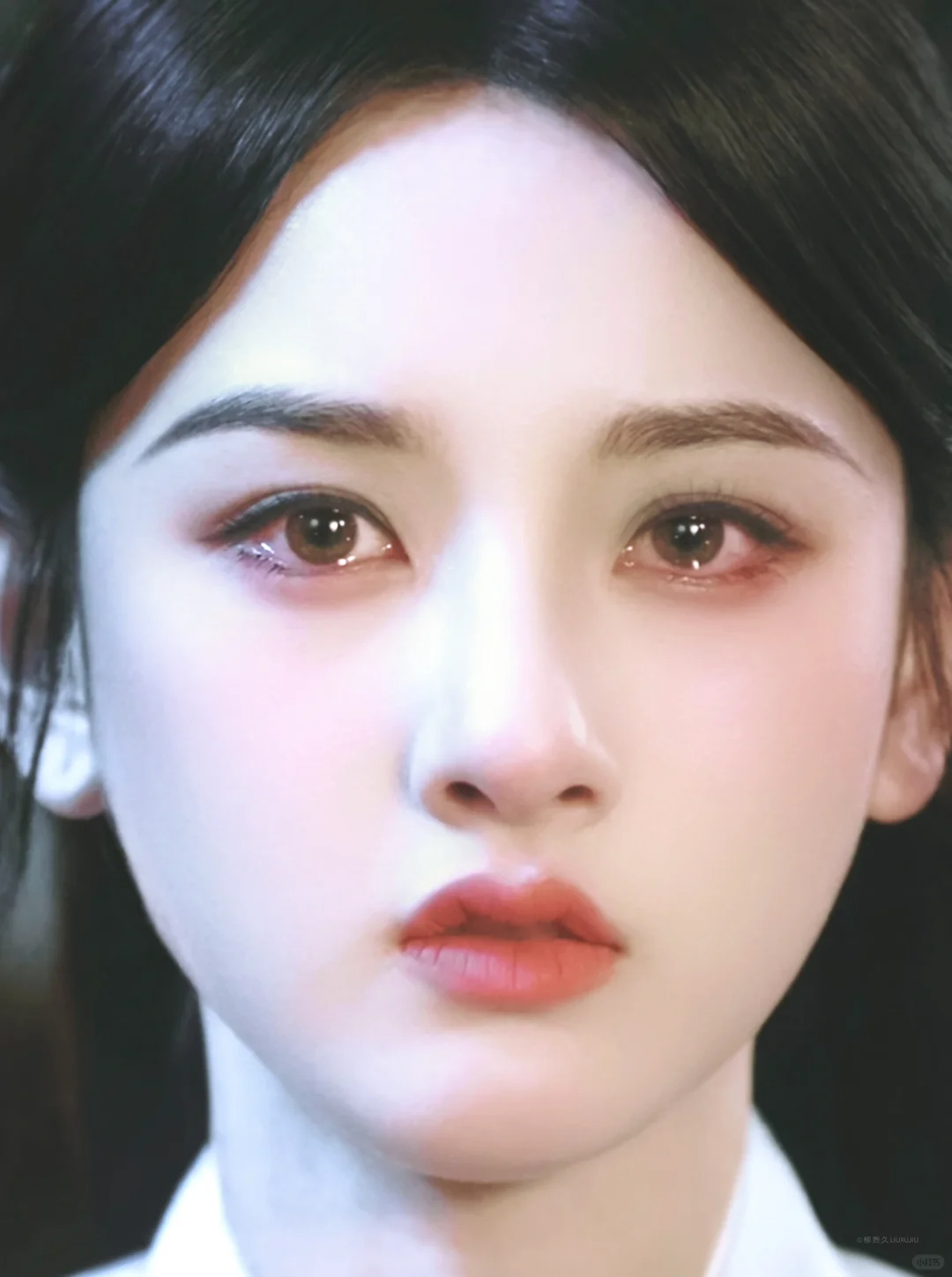很多人都说祖儿鼻子好看 但我觉得祖儿最好看的是他的眼睛 ​​​