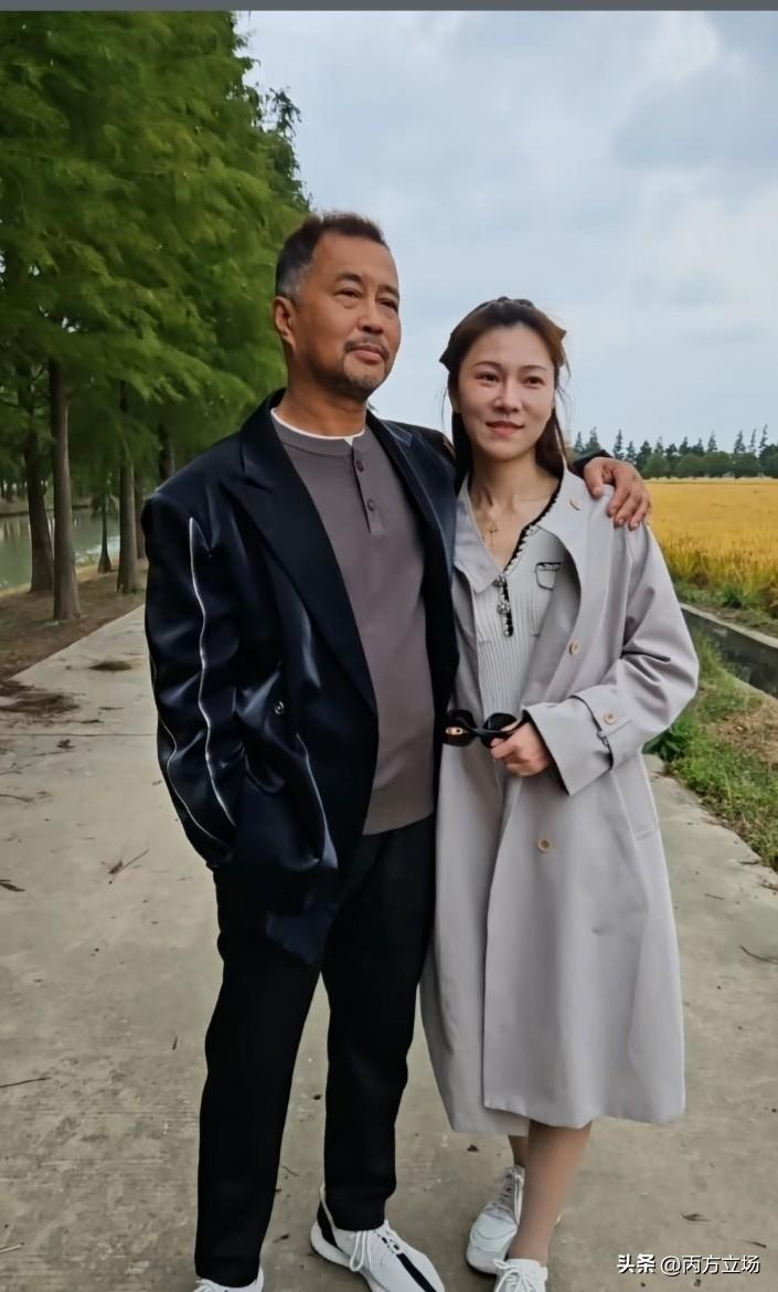 流浪大师、著名文化学者沈巍和他的灵魂伴侣南京晓晓，不少网友都说他俩是“天作之合”