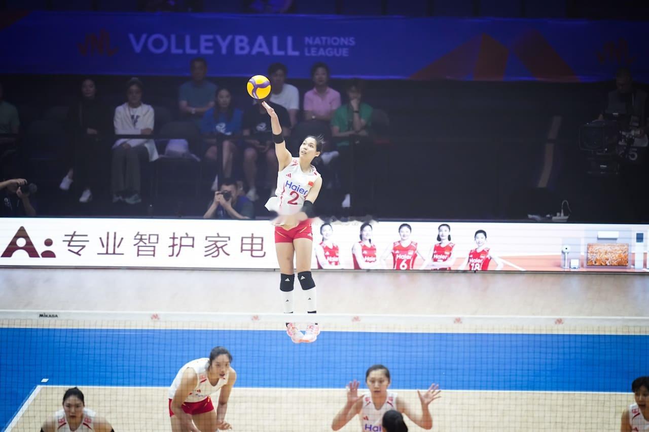 中国女排3-2战胜泰国女排，世界排名积分增加0.01分，若2-3输球扣12.27