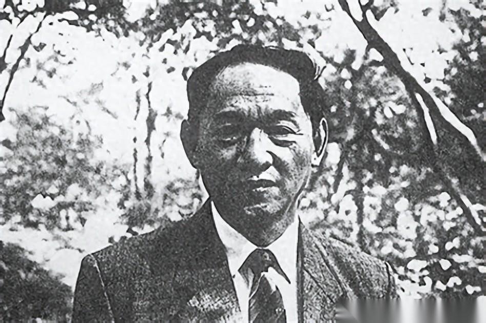 每月3500美元出卖导弹机密，连演习都泄露，这解放军少将死的不冤 1992年11