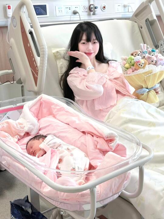 刷手机暂停！恭喜我生了个女鹅🥰