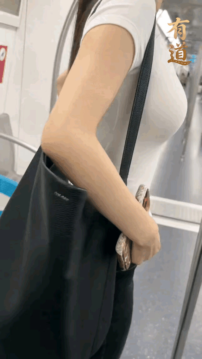 地铁上的她，什么时候才会是我的女朋友