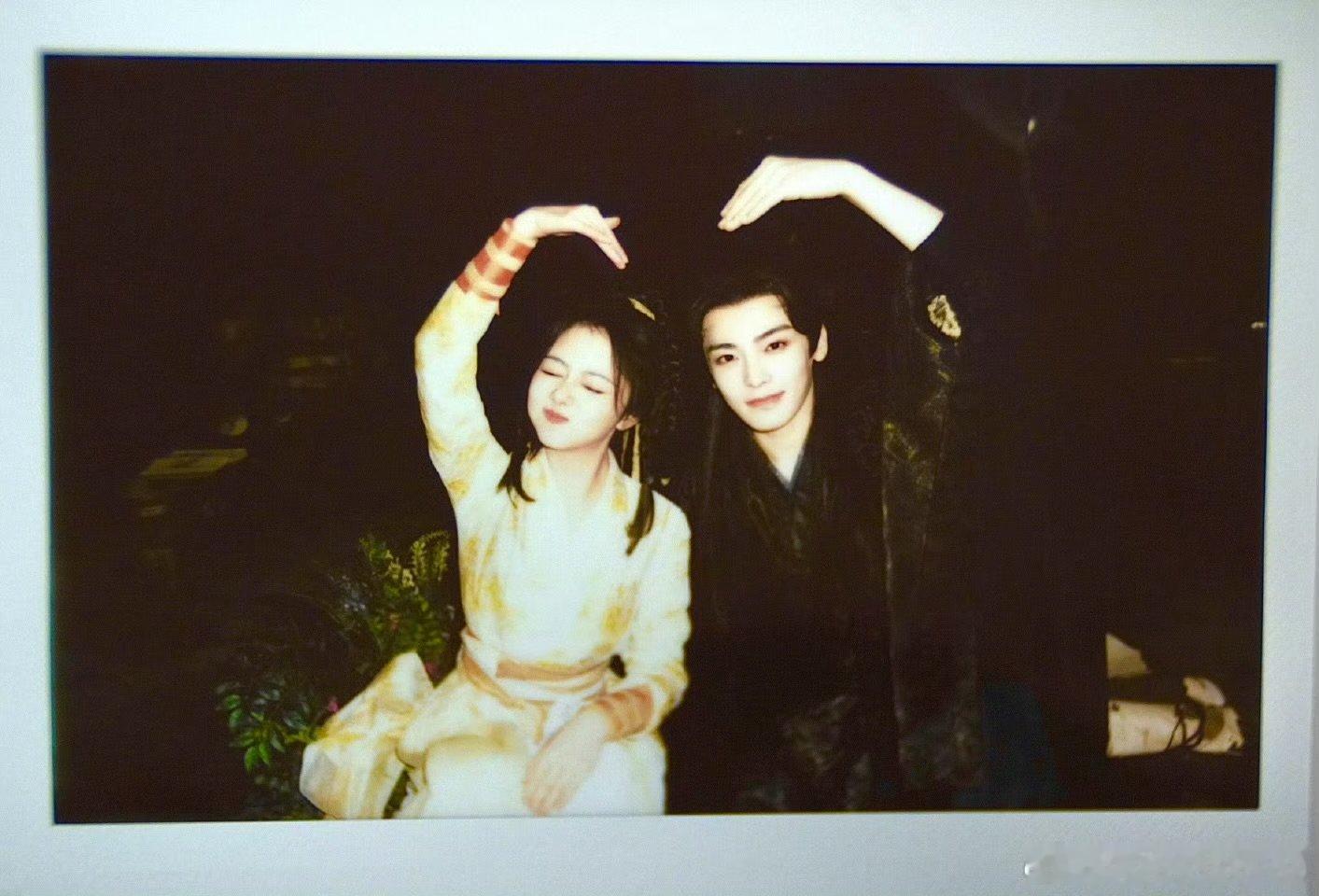 谭松韵的逍遥收官文谭松韵的逍遥收官文 《逍遥》是我演的第一部奇幻题材的剧，也是拍