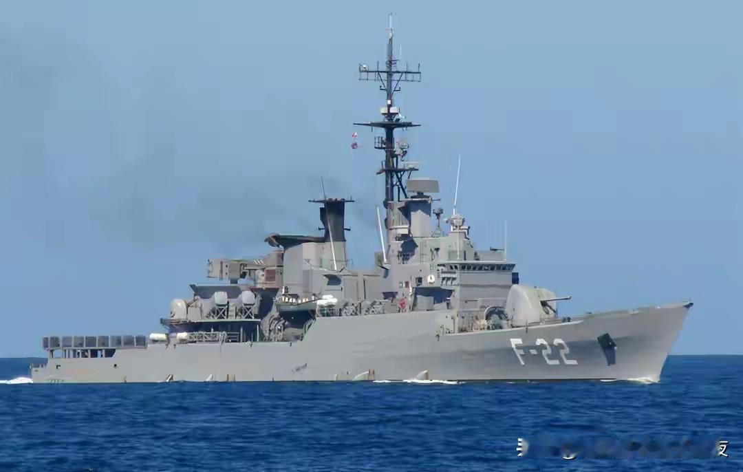 马杜罗硬刚特朗普，下令战舰为油轮护航，可惜海军实力过于弱小