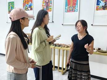 秦岭笑谈 探寻农画文脉，赋能非遗新传——山东高校学子走访日照农民画传承人乔诺实践