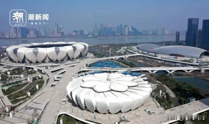 官宣！杭州，新晋第十大超级城市！随着时光荏苒，中国的城市版图再添一颗璀璨明珠。杭