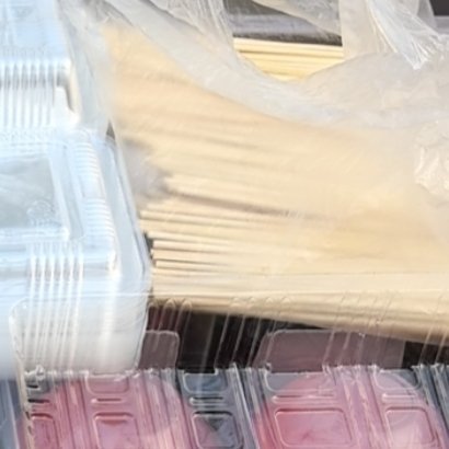 每日一善🍑阳光信用🍑每日一善生活不是用来妥协的，你退缩得越多，能让你喘息的空