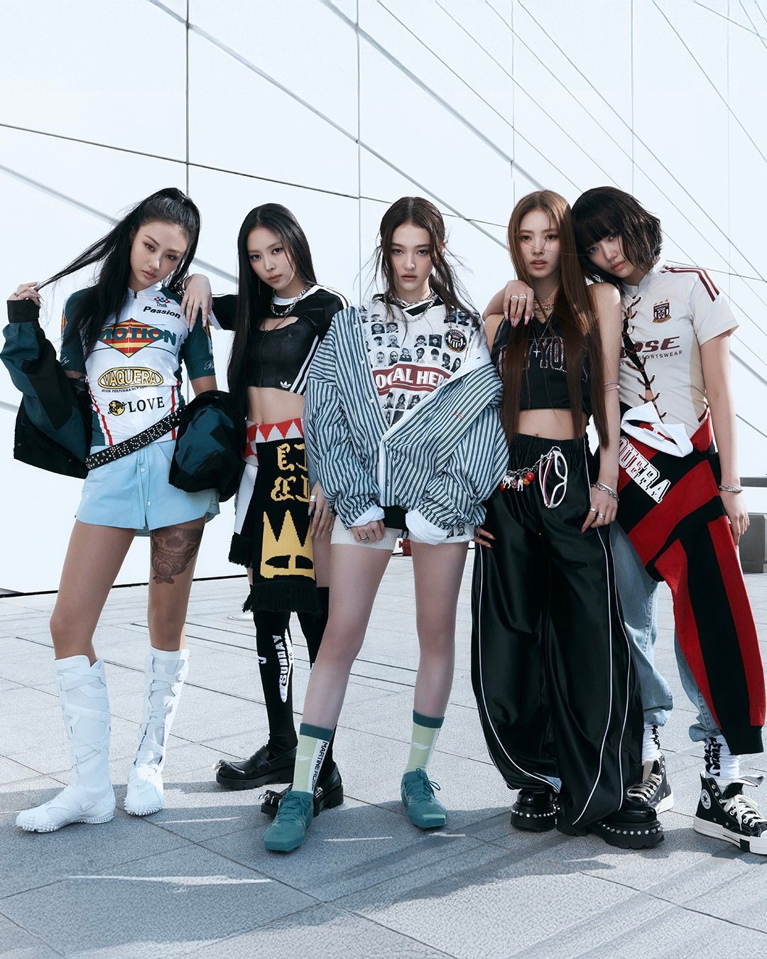 MEOVV[超话]  THE 1st EP ALBUM[MY EYES OPEN